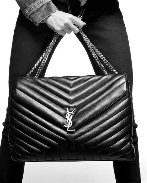 borsa loulou ysl misure|Guida alle taglie della borsa Loulou di Saint Laurent .